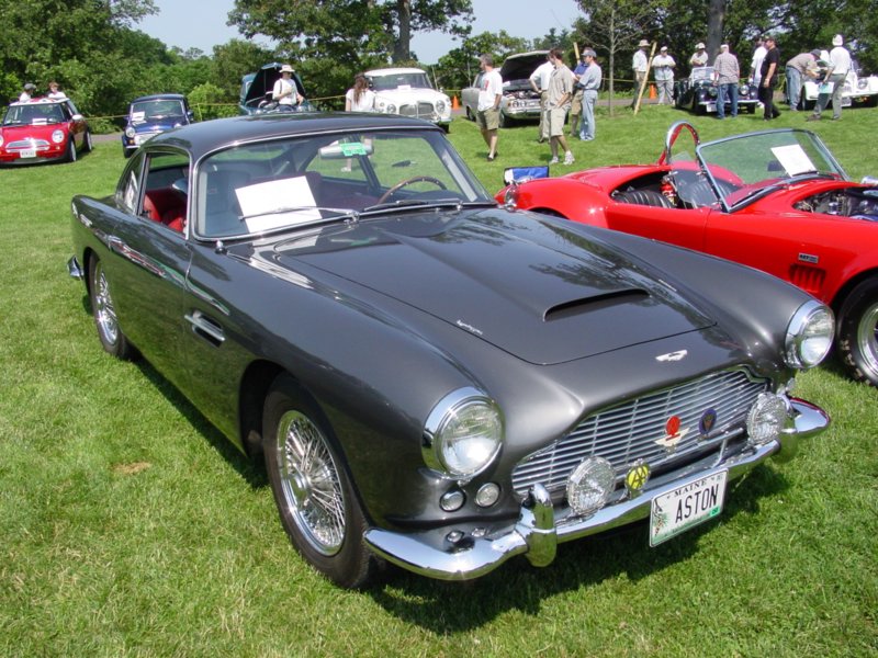 VINTAGE BRITISH  ITALIAN SPORTS CAR STOCK PHOTOS